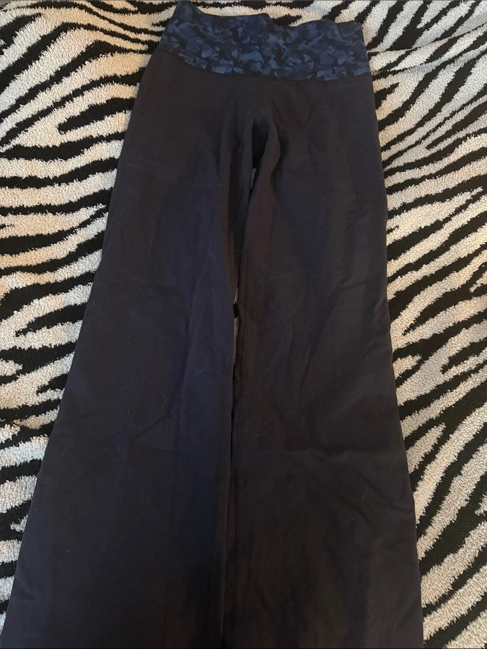 Lululemon navy flare leggings